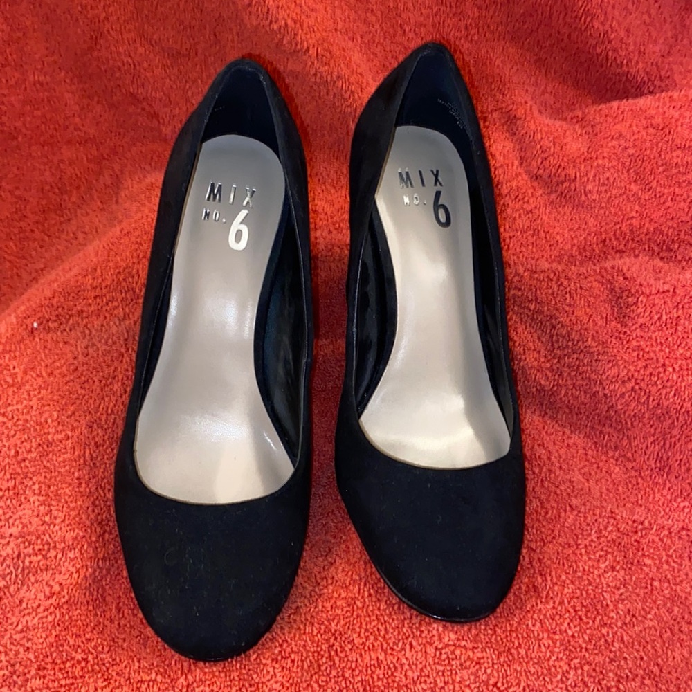 Black suede pump heels women size 6M